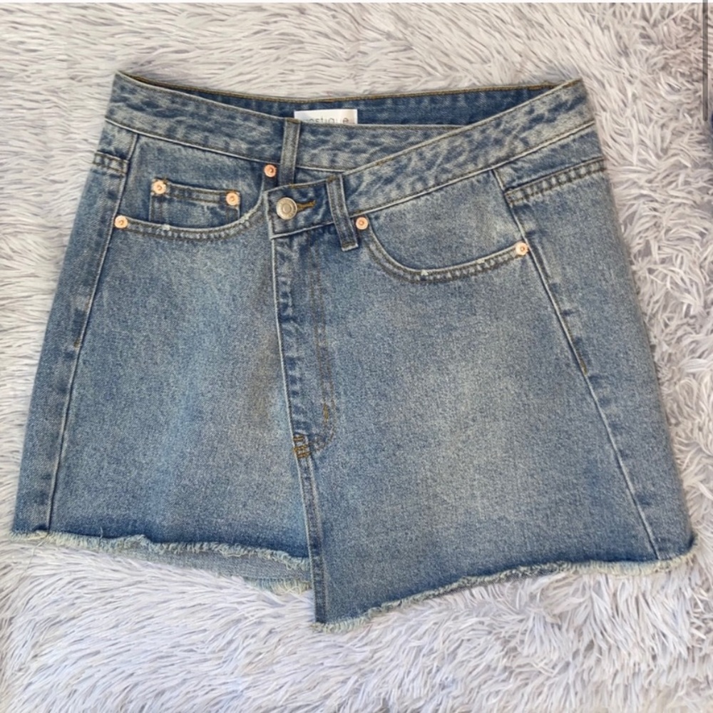 Medium Vestique off the rails skirt